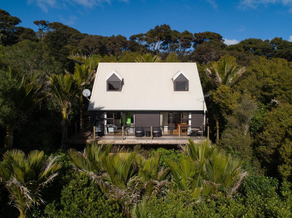 Whisper Cottage Onetangi Exterior photo